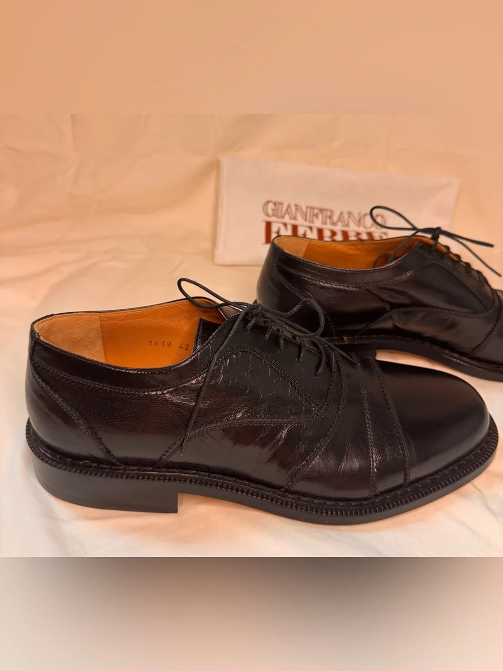 Gianfranco Ferre Men’s classic lace-up oxford shoe black